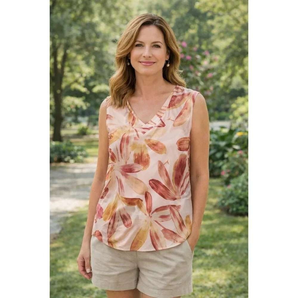 Cabi Fairy tail floral Top #4735, size MEDIUM, Fall 2024 - EUC - Picture 4 of 13